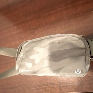 LULULEMON BELT BAG